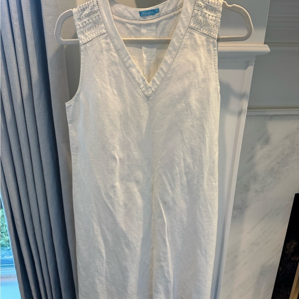J. McLaughlin White Sleeveless V-Neck Sundress